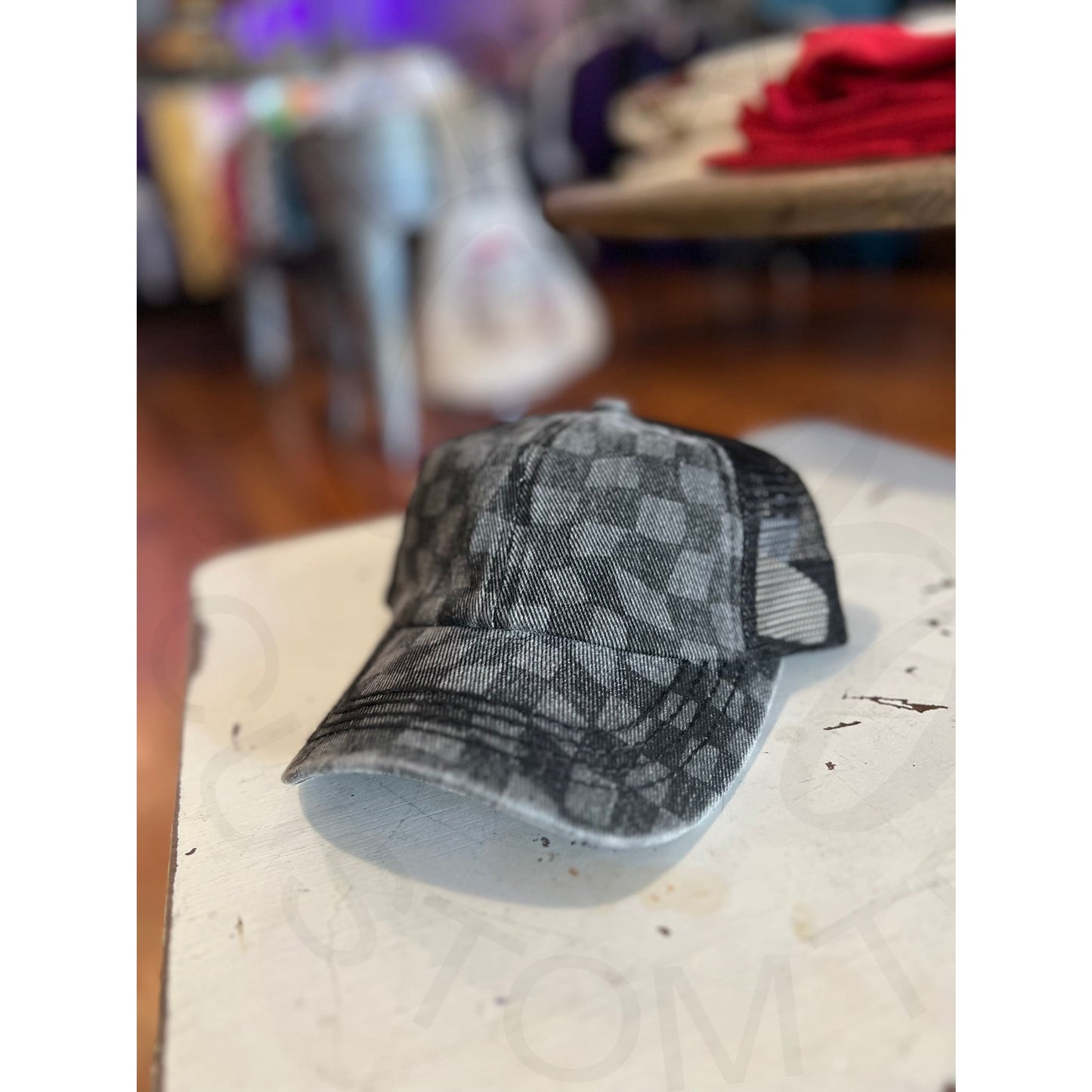 Checkered Pattern Criss Cross Hat - Black