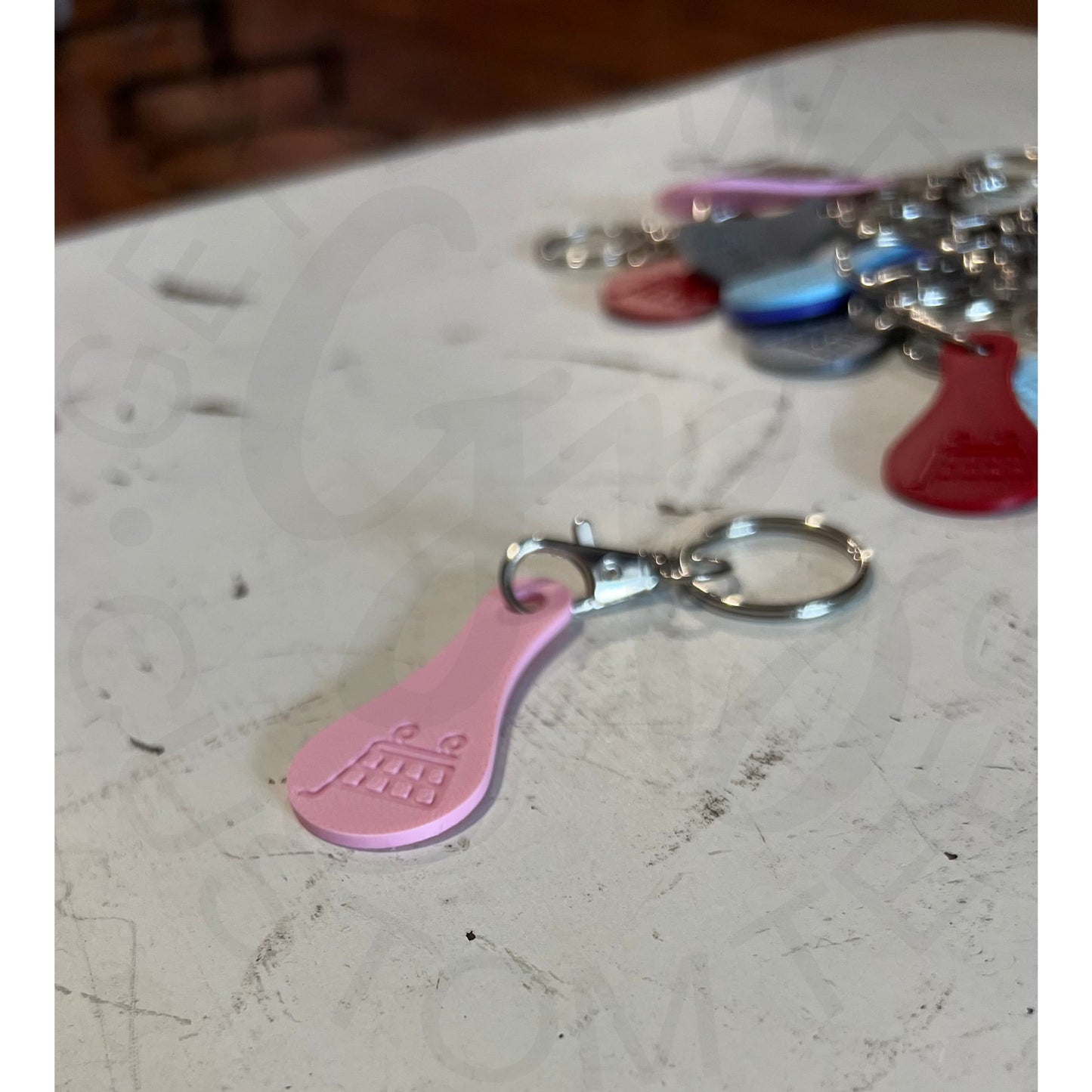Shopping Cart Quarter Saver Keychain - Light Pink