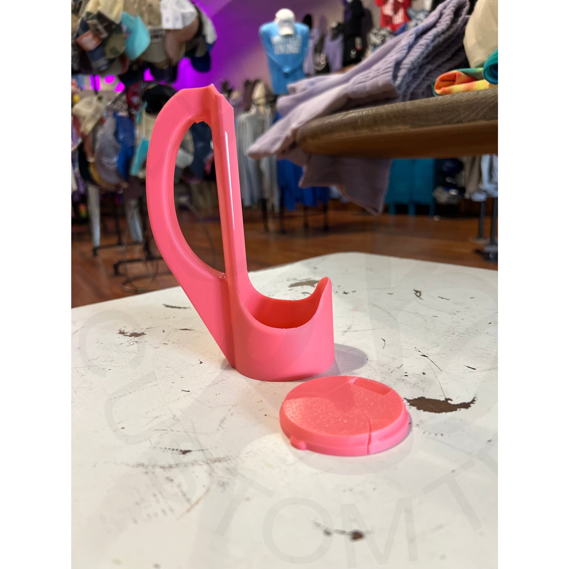 Skinny Can Handle Holder w/ Lid - Neon Pink