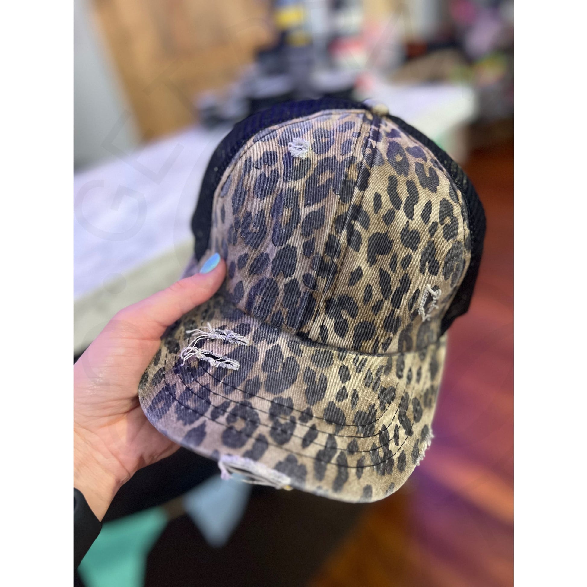 Distressed Criss Cross Ladies Hat - Leopard