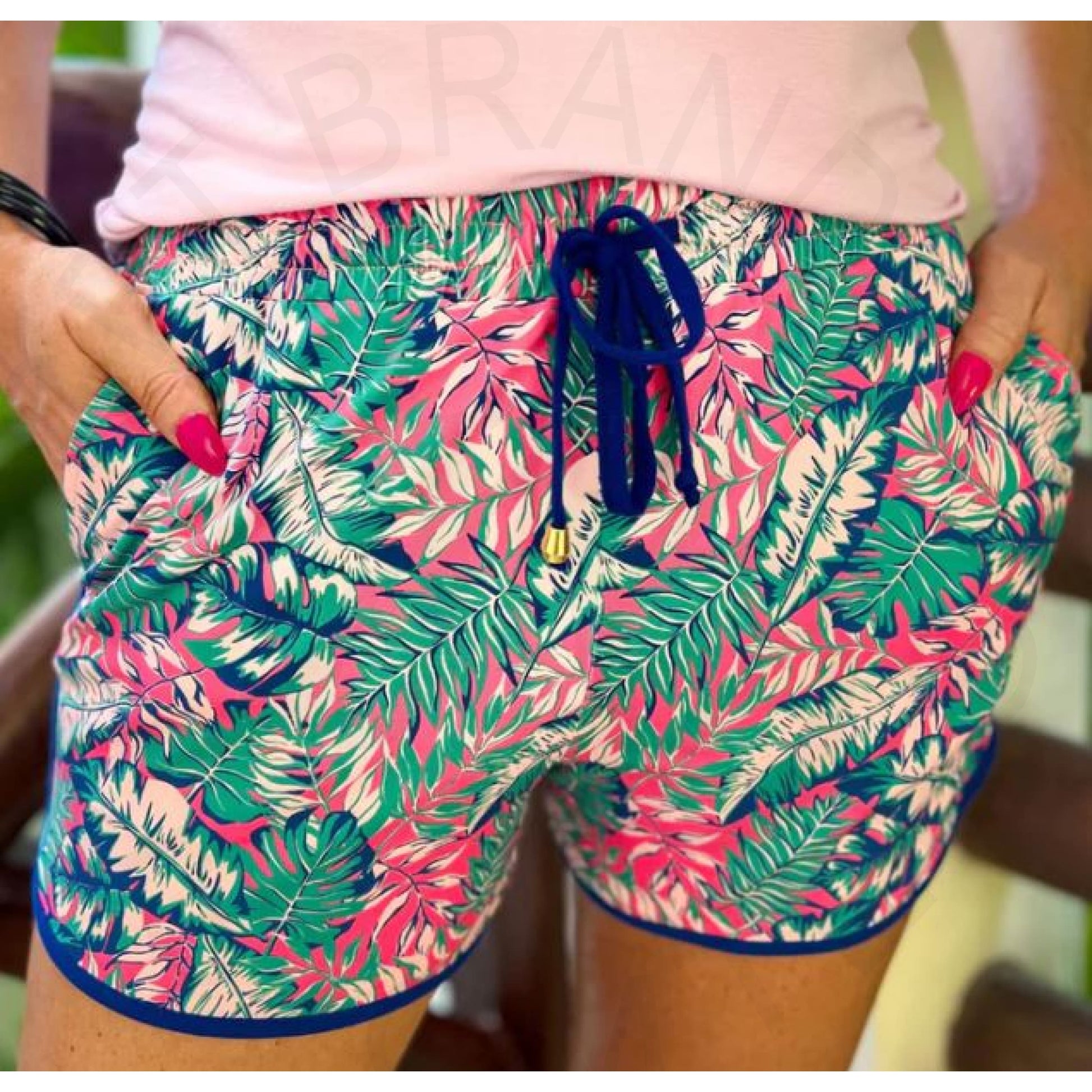 In the Tropics Shorts - Shorts