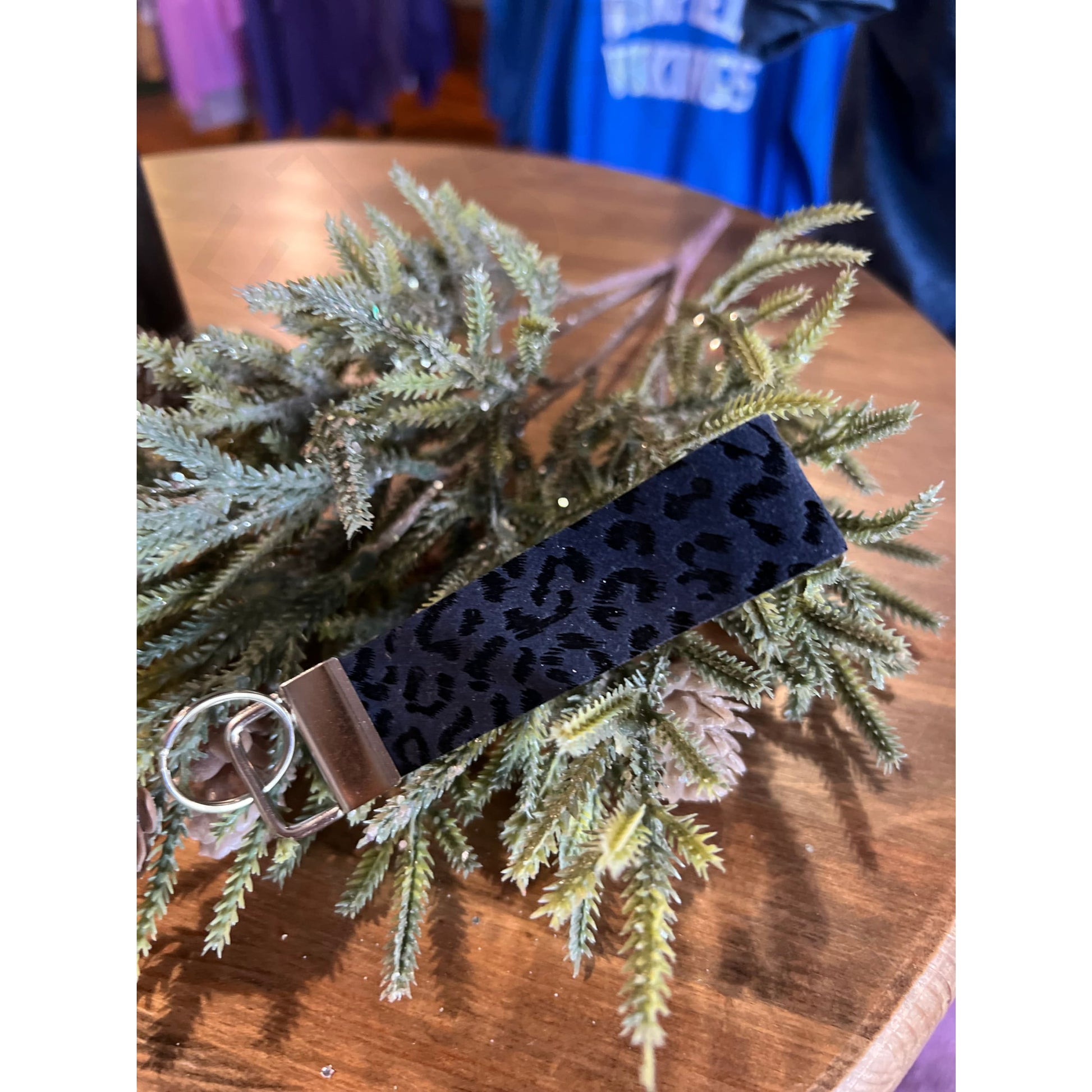 Leopard Print Wristlet Keychain - Black