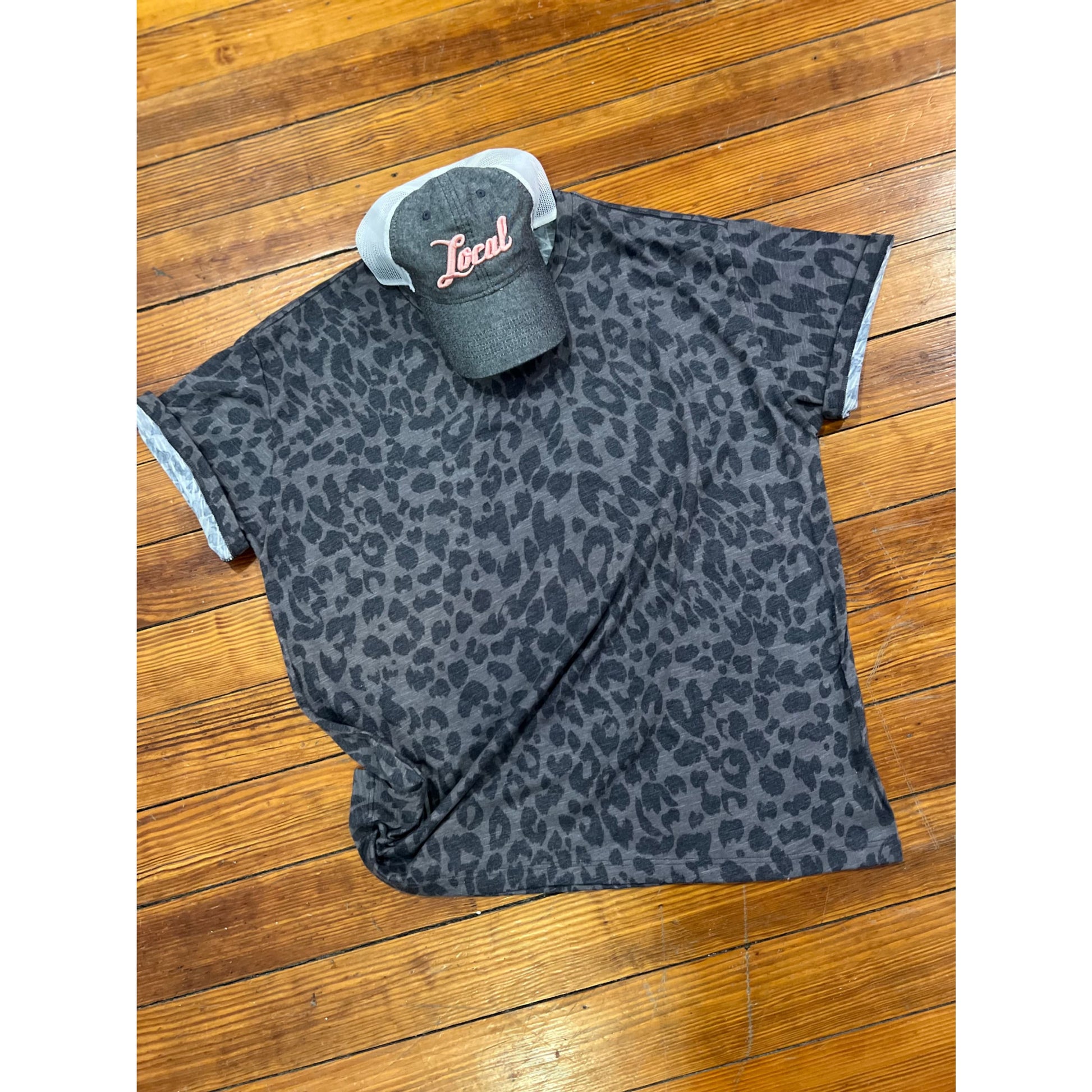 Zutter USA Grey Leopard Tee