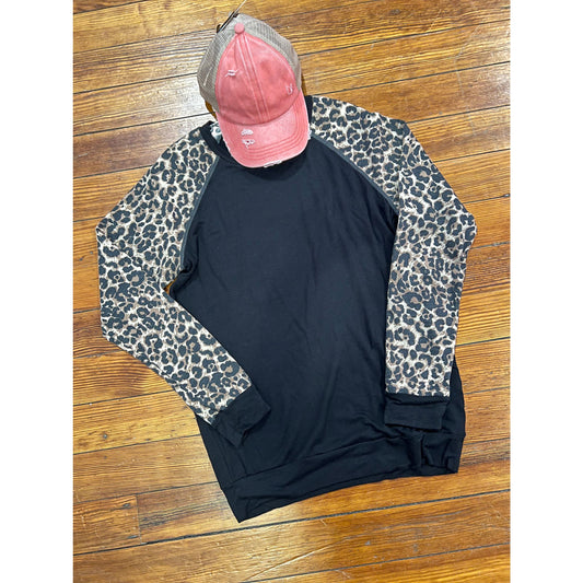 Zutter USA Leopard Raglan Tee